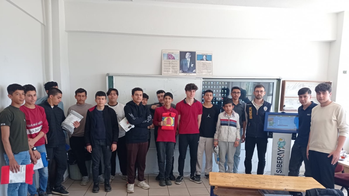 SİBERAY ÖĞRENCİ VE VELİLERİMİZ İLE BULUŞTU